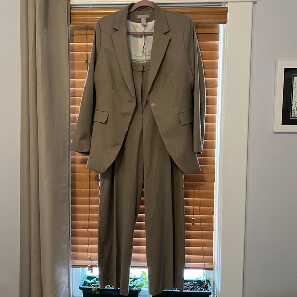 H&M taupe blazer - Picture 2 of 3